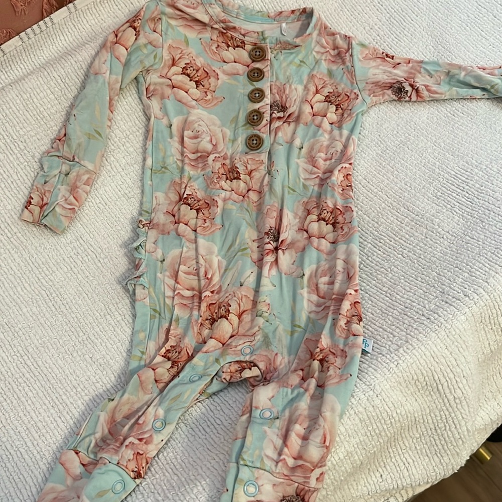 Posh peanut romper